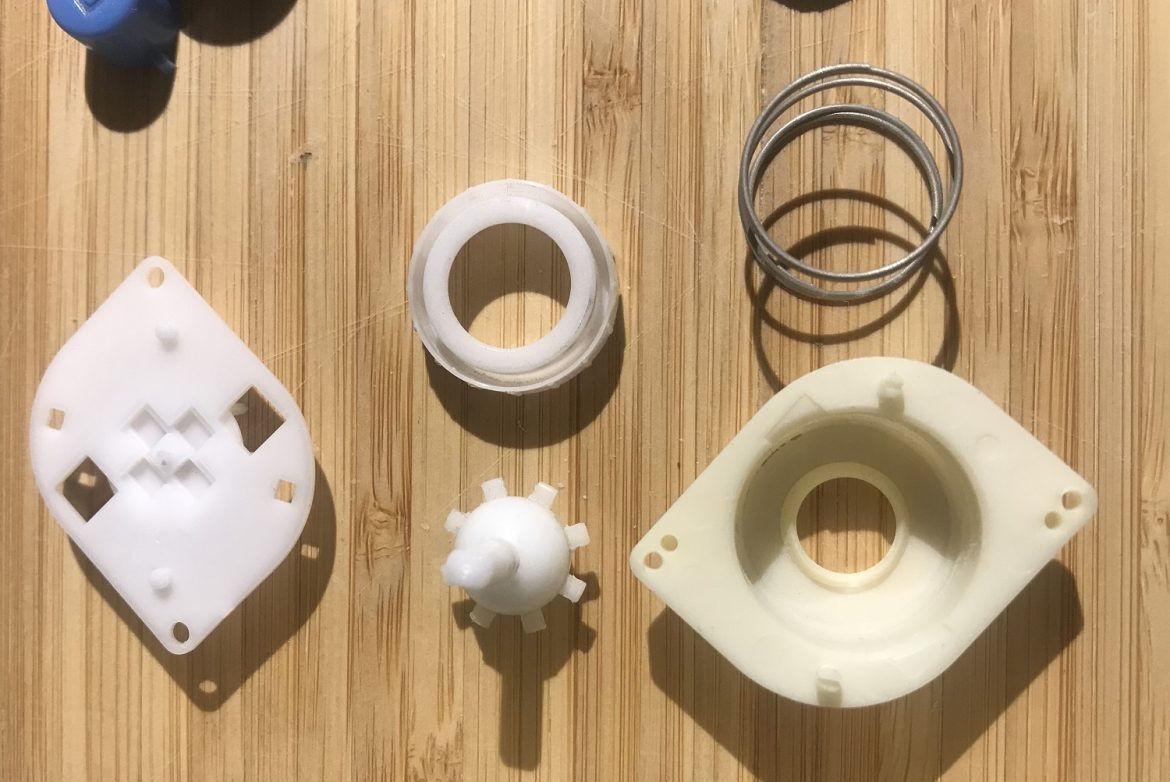 Dreamcast controller disassembly and cleaning Dreamcast.nu