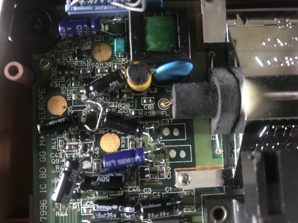 Game Gear capacitor replacement 2