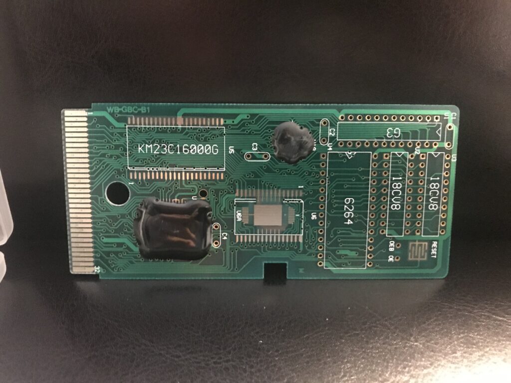 Inside a long Gameboy multicart