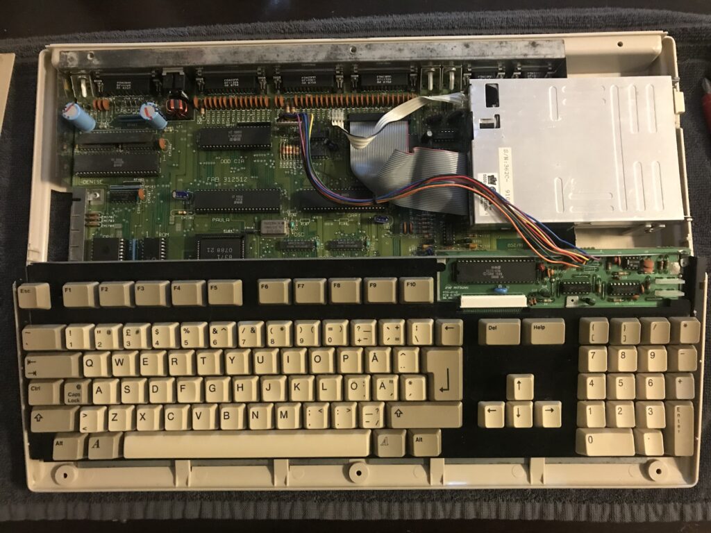 Amiga 500 inside