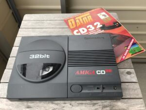 AMIGA CD32