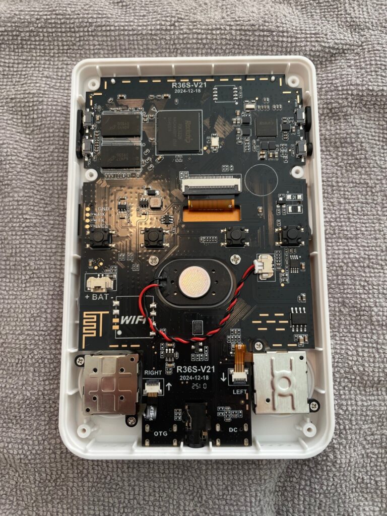 R36S with a replaced analog stick